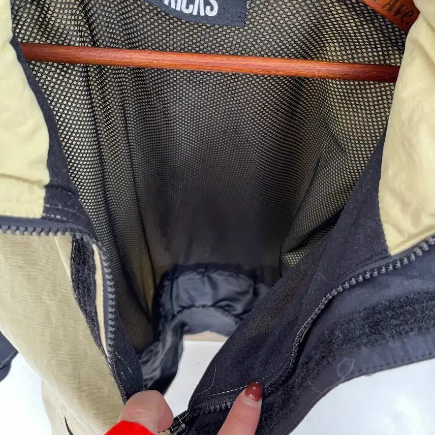 [BUNJANG] Kicks Anorak Windbreaker / kicks바스락 아노락 바람막이