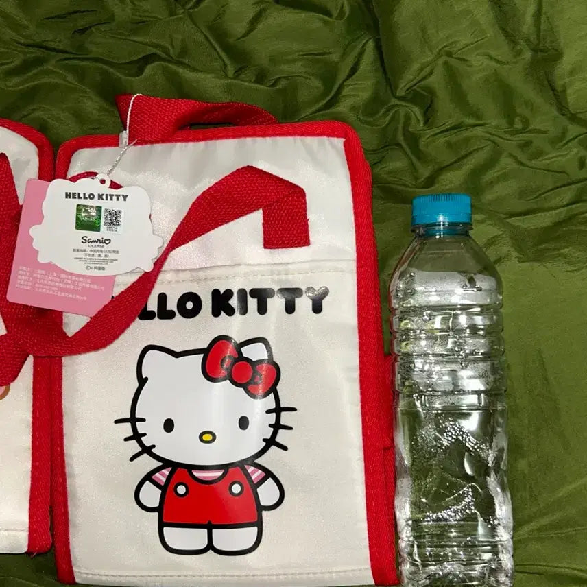 [BUNJANG] Sanrio Hello Kitty &amp; My Melody Lunch Bag / 새상품, 택O) 산리오 키티 마멜 보냉백 런치백 도시락 가방 팔아요