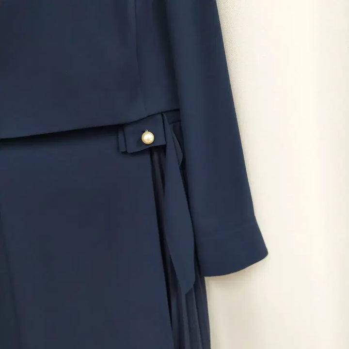 [BUNJANG] JJ JIGOTT Pearl Embellished Pleated Dress / JJ지고트 진주장싣 플리츠 원피스