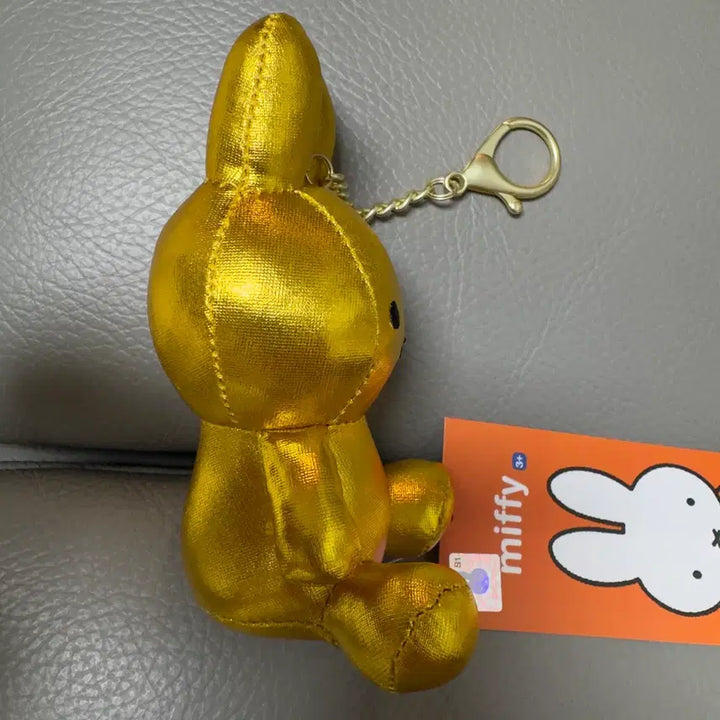[BUNJANG] Miffy Gold Keyring / 골드 미피 인형 키링 판매합니다!