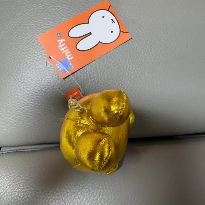 [BUNJANG] Miffy Gold Keyring / 골드 미피 인형 키링 판매합니다!