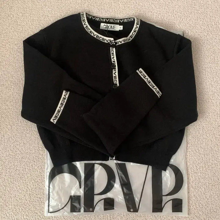 [BUNJANG] Grove Crop Cardigan Black / 그로브 배색 크롭가디건