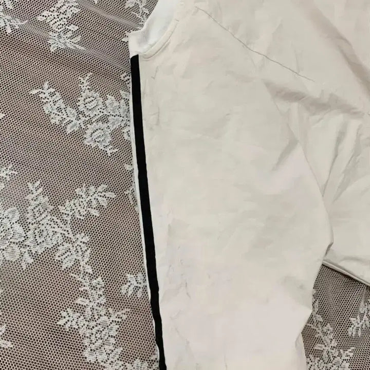 [BUNJANG] Adidas Butterfly Vintage Cream Top / 버터플라이 빈티지 아디다스 크림 탑