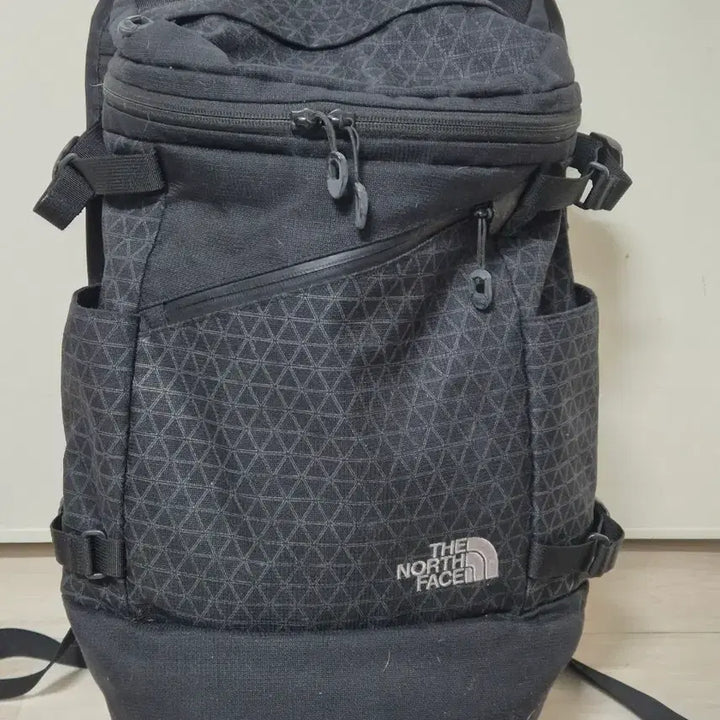 [BUNJANG] The North Face Jackpot 25L Backpack / 노스페이스 잭팟 백팩