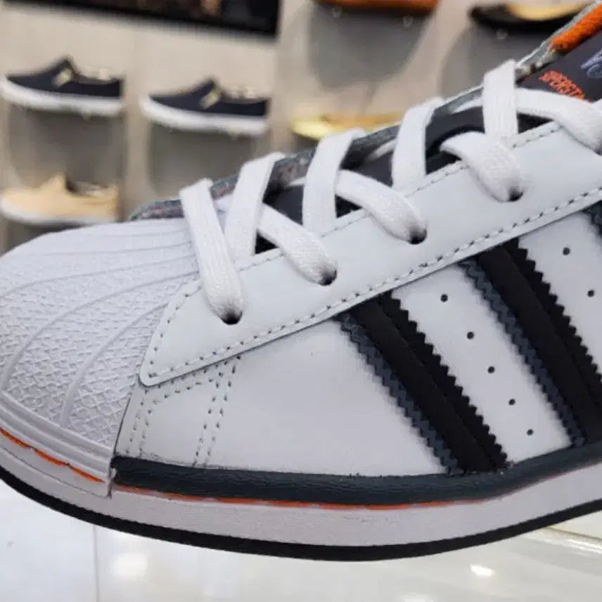 [BUNJANG] Adidas Superstar White Black Orange Sneakers / 새상품 아디다스 슈퍼스타 흰검 오렌지 스니커즈 220사이즈 225가능