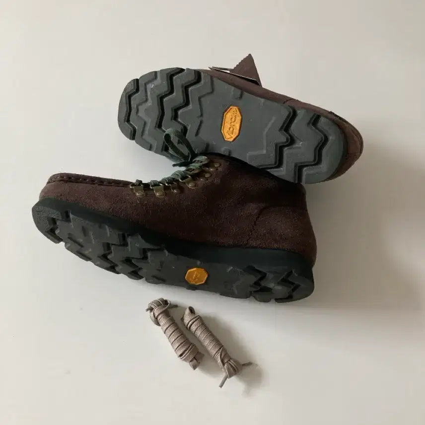 [BUNJANG] Clarks X END X BEAMS Plus Walla Hike GT Shoes / Clarks X END X BEAMS Plus, Walla Hike GT