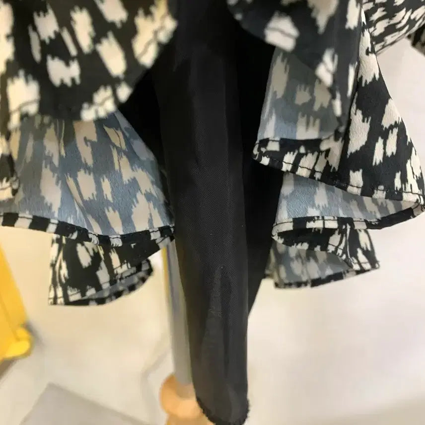 [BUNJANG] Black Polka Dot Frill Dress / 블랙 땡땡이 프릴 원피스