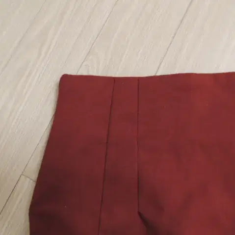 [BUNJANG] Wine-Colored Mini Skirt / 와인 컬러 핏 이뿐 미니 스커트
