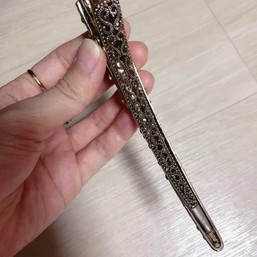 [BUNJANG] Cubic Hair Clip / 큐빅 집개삔