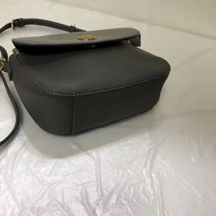 [BUNJANG] DKNY Crossbody Bag / DKNY 크로스백@9995