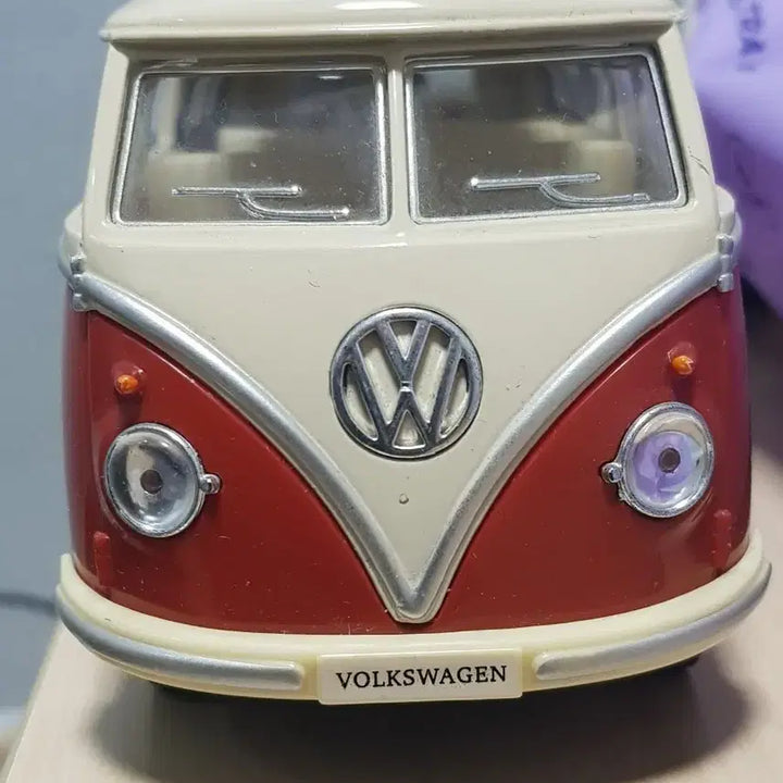 [BUNJANG] Volkswagen Camper Van Miniature Model / 폭스바겐 캠핑카 미니어쳐 모형