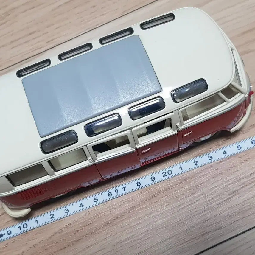 [BUNJANG] Volkswagen Camper Van Miniature Model / 폭스바겐 캠핑카 미니어쳐 모형