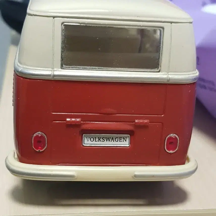 [BUNJANG] Volkswagen Camper Van Miniature Model / 폭스바겐 캠핑카 미니어쳐 모형