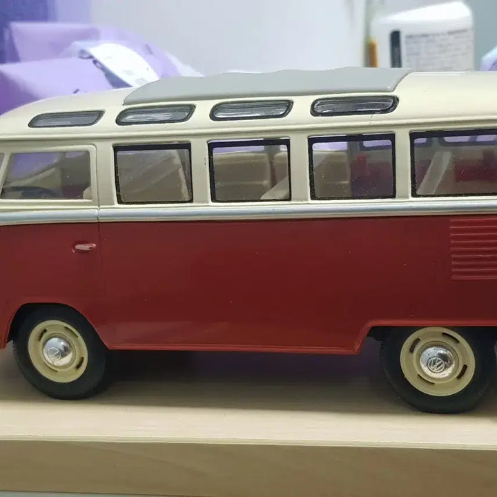 [BUNJANG] Volkswagen Camper Van Miniature Model / 폭스바겐 캠핑카 미니어쳐 모형