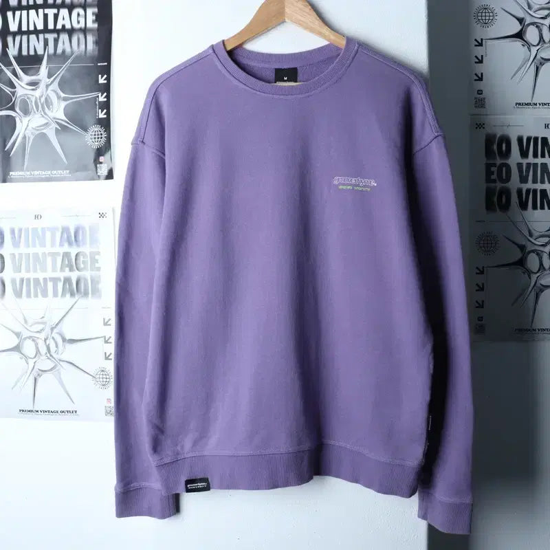 [BUNJANG] Grooverhyme Logo Crewneck Sweatshirt / (M-L) 그루브라임 맨투맨 티셔츠 백로고 퍼플 올드스쿨-17884