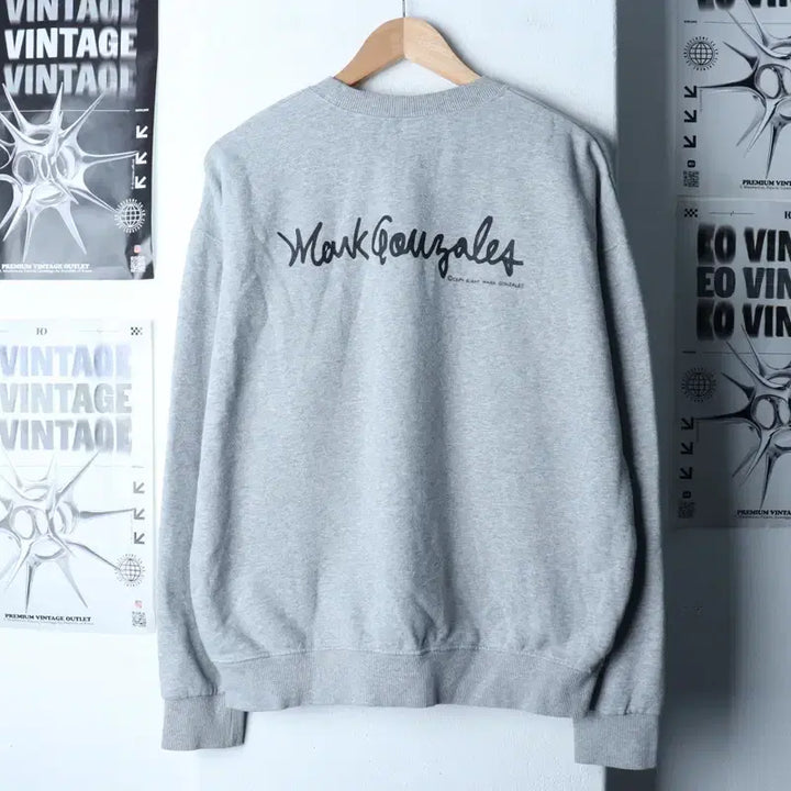 [BUNJANG] Mark Gonzales Small Logo Gray Sweatshirt / (M-XL) 마크곤잘레스 맨투맨 티셔츠 스몰로고 그레이 기모-1789B