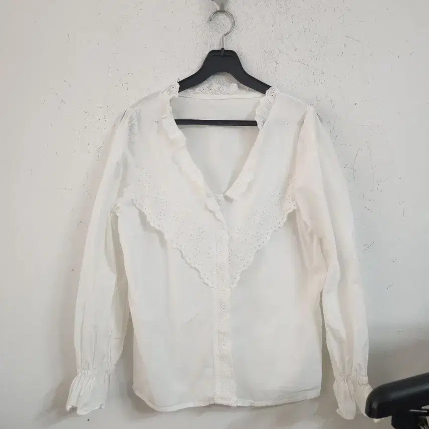 [BUNJANG] Lace White Long Sleeve Blouse / 레이스 화이트 블라우스 긴팔