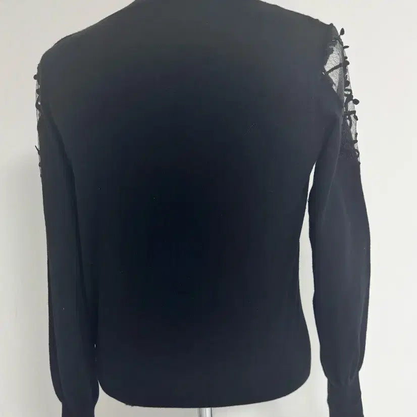 [BUNJANG] Black Button Knit Cardigan / 블랙 버튼 장식 니트 가디건 프리 사이즈