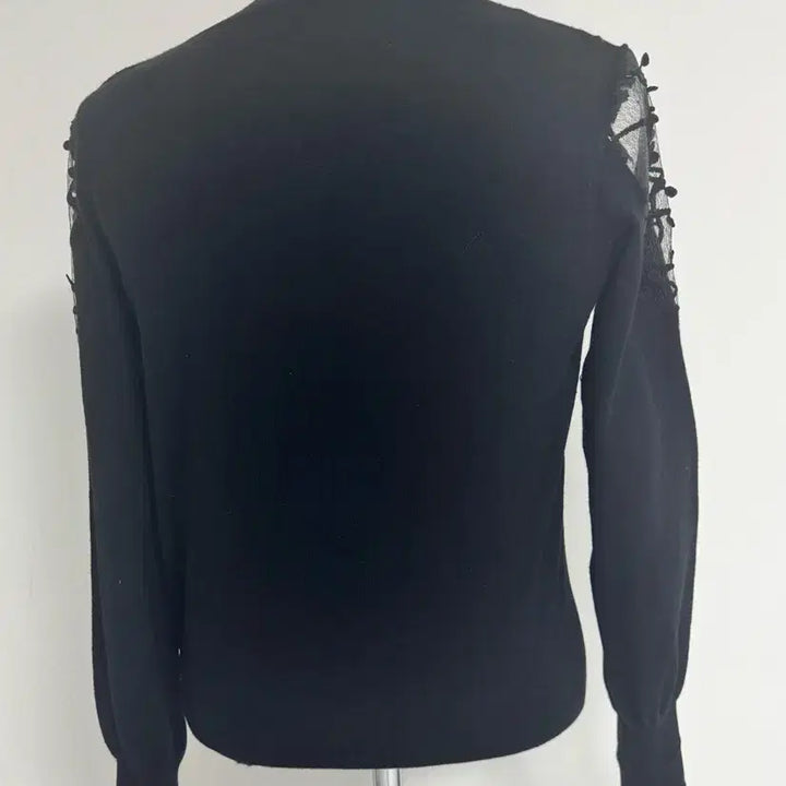 [BUNJANG] Black Button Knit Cardigan / 블랙 버튼 장식 니트 가디건 프리 사이즈