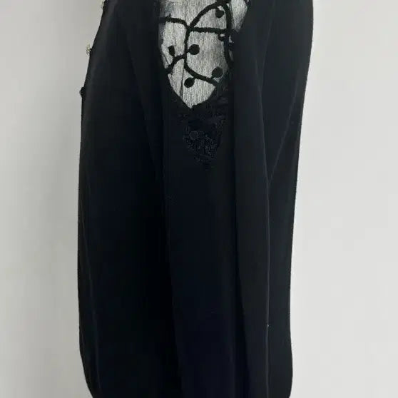 [BUNJANG] Black Button Knit Cardigan / 블랙 버튼 장식 니트 가디건 프리 사이즈