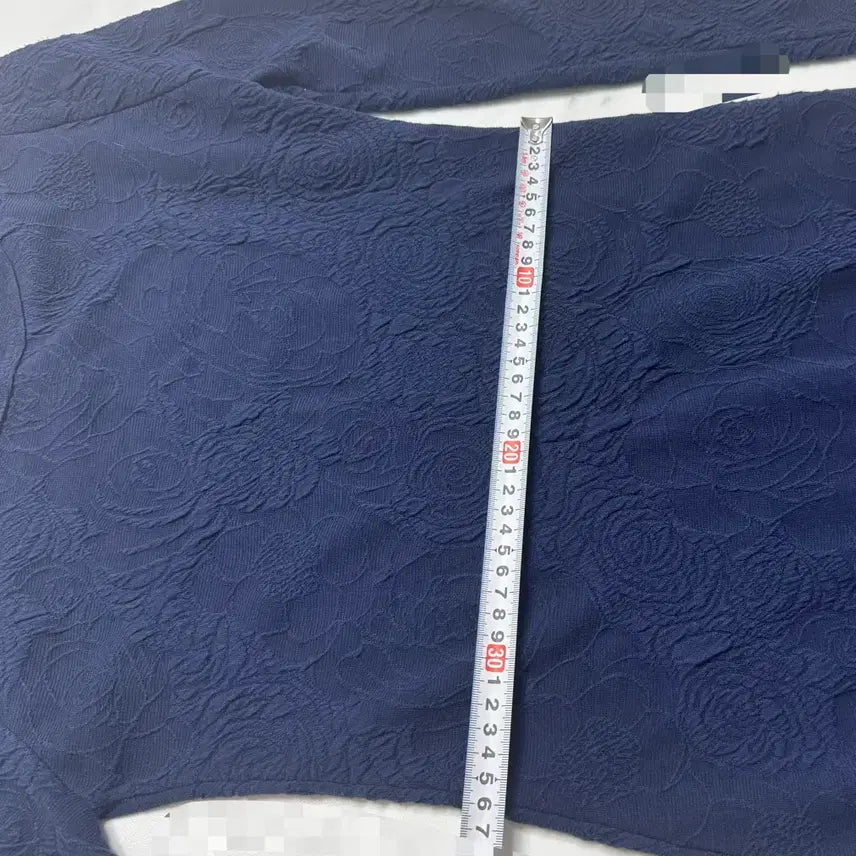 [BUNJANG] Navy Embossed Floral Mini Dress / 네이비 플라워 엠보싱 긴팔 미니 원피스