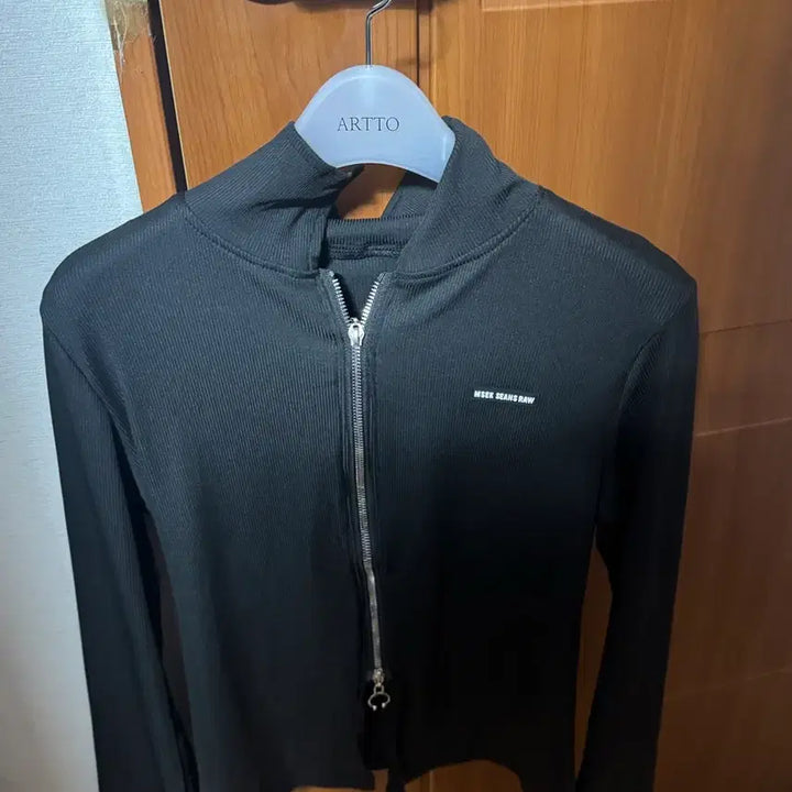 [BUNJANG] Two-Way Zipper Black Zip-Up / (새상품 배포) 투웨이 지퍼 블랙 집업