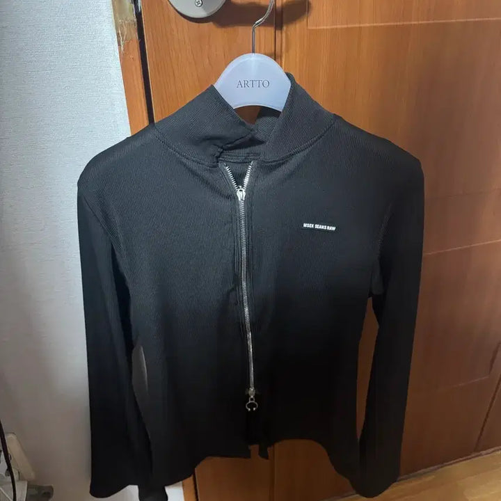 [BUNJANG] Two-Way Zipper Black Zip-Up / (새상품 배포) 투웨이 지퍼 블랙 집업