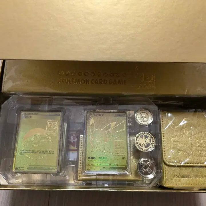 [BUNJANG] Pokemon 25th Anniversary Gold Box / 포켓몬카드 25주년 골드박스