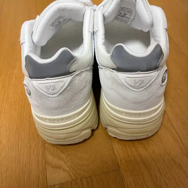 [BUNJANG] New Balance 991v2 Wind Chime Frozen Dew Sneakers / 뉴발란스 991v2 원드 차임 프로즌 듀 290 D