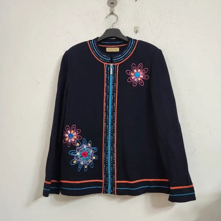 [BUNJANG] Vintage MUNINI Embroidered Flower Zip-Up Knit Cardigan / 빈티지MUNINI 꽃 자수 니트 집업 가디건