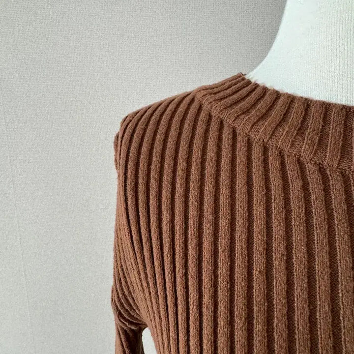 [BUNJANG] Latizen Back Slit Knit Sweater / 라티젠 뒤트임니트 (새상품)