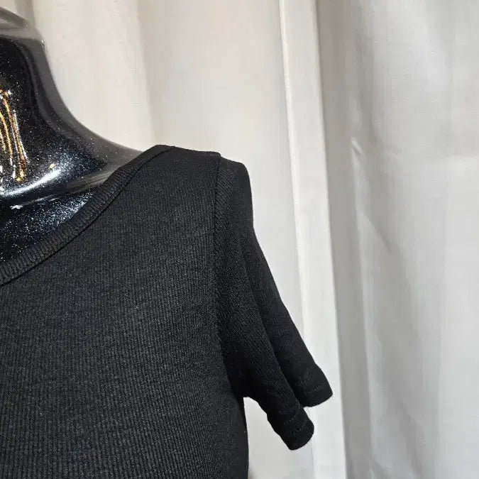 [BUNJANG] Black One-Shoulder Ribbed Short Sleeve Top / 한쪽 오프숄드 골지 블랙 쇼트 반팔