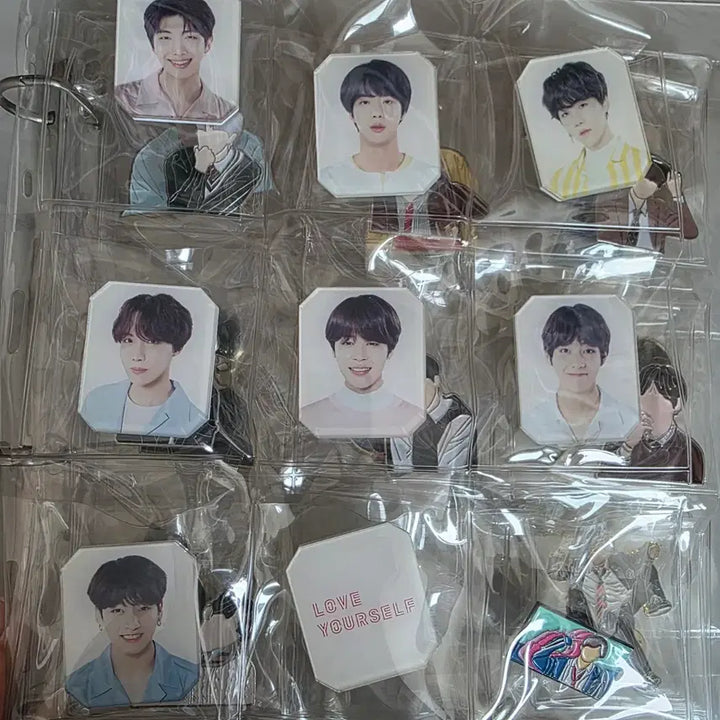[BUNJANG] BTS (7 Members) Badge Bundle Set / 방탄소년단(7방탄) 뱃지 모음(일괄)