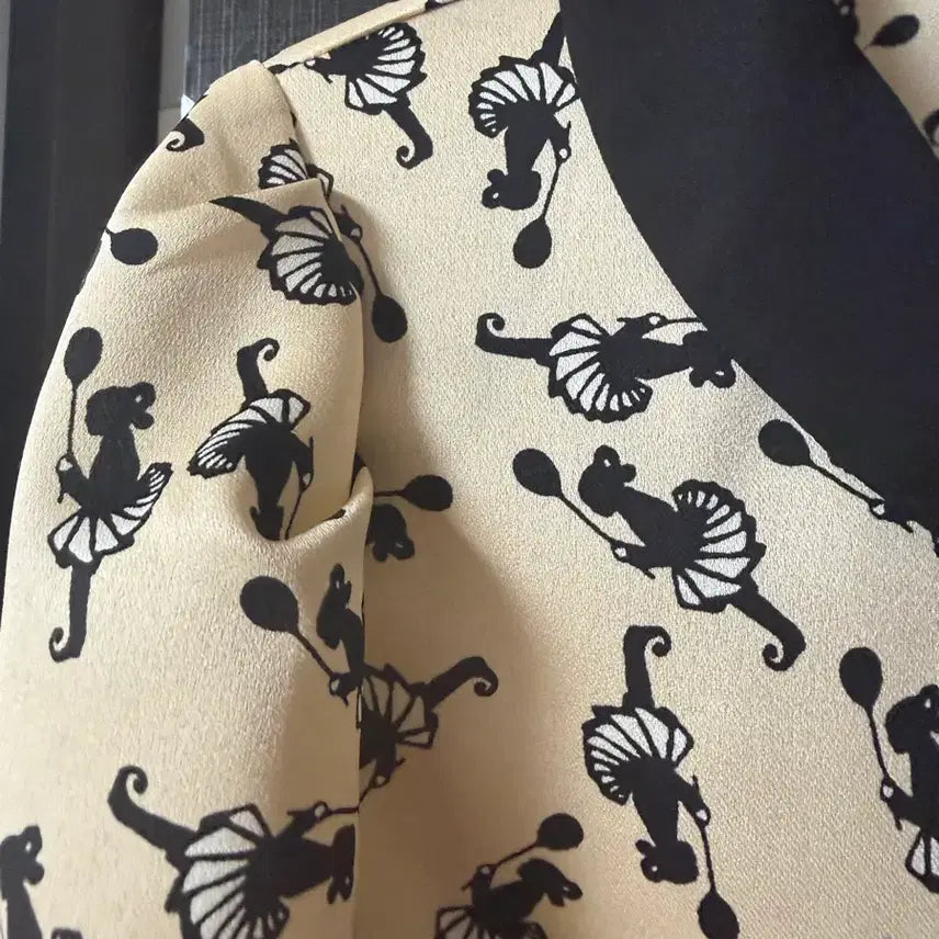 [BUNJANG] Reneyvon Blouse / 레니본 블라우스
