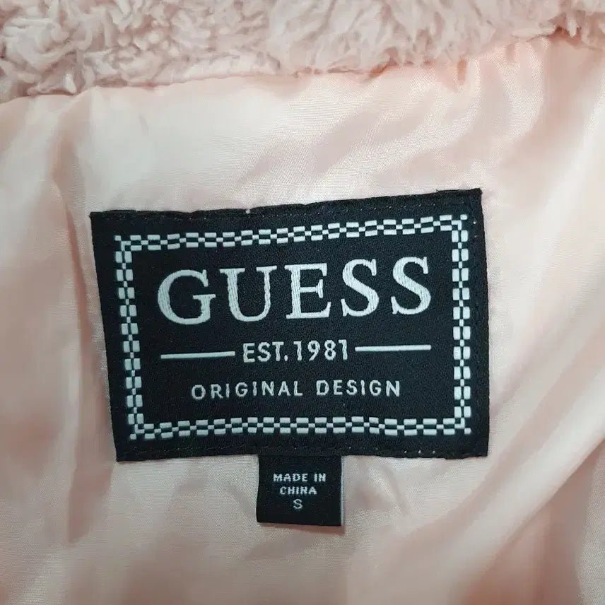 [SOLD OUT] 게스 핑크 뽀글이 후드집업