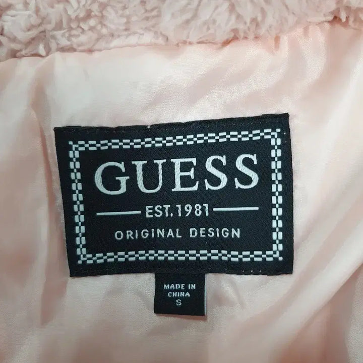 [SOLD OUT] 게스 핑크 뽀글이 후드집업
