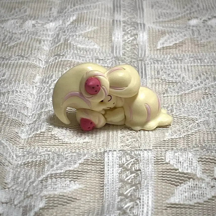 [BUNJANG] Pokemon Sleeping Maboship Fairy Dessert Sweet Figure / 포켓몬스터 포켓몬 쿨쿨 잠자는 잠든 슬리핑 마휘핑 페어리 디저트 스위트