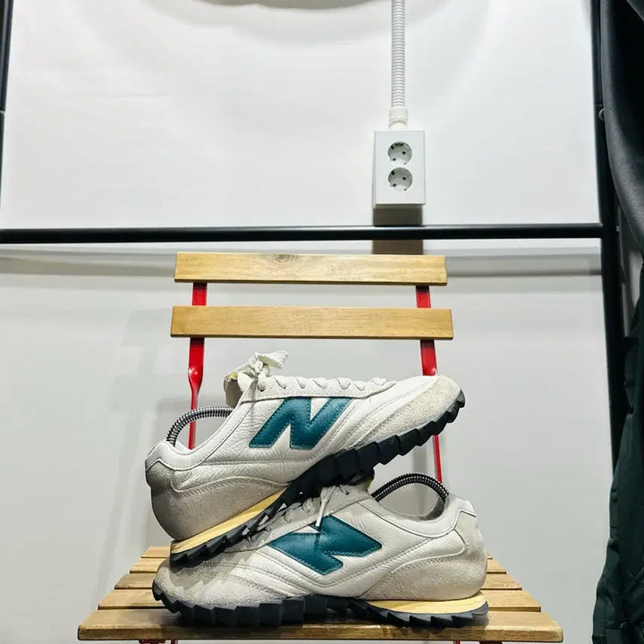 [BUNJANG] New Balance RC30 Turtle Dove Sneakers / 260) 뉴발란스 운동화 남성 남자 신발 RC30 터틀도브