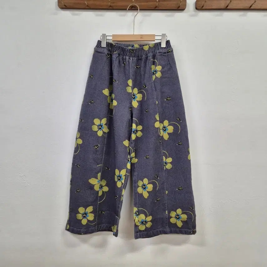 [BUNJANG] Floral Pattern Wide Denim Pants / 플라워 패턴 와이드 데님 팬츠