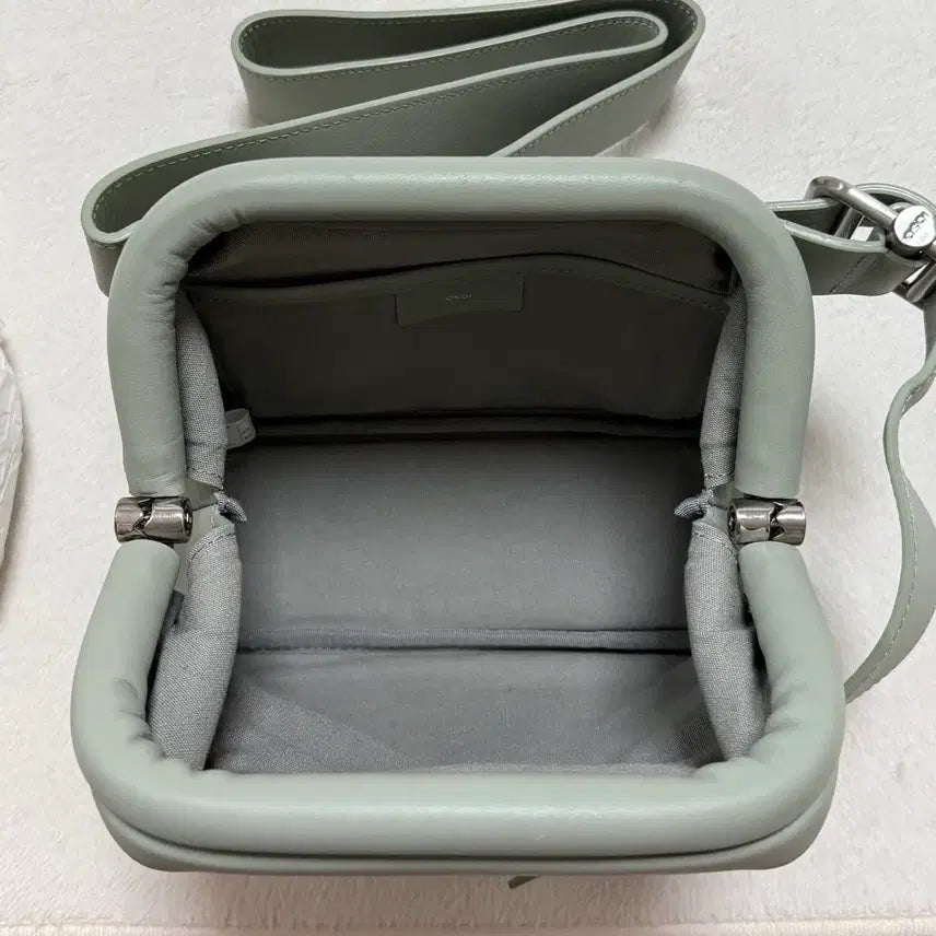 [BUNJANG] OSOÏ Mini Brot Mint Handbag / 오소이 미니브로트 민트