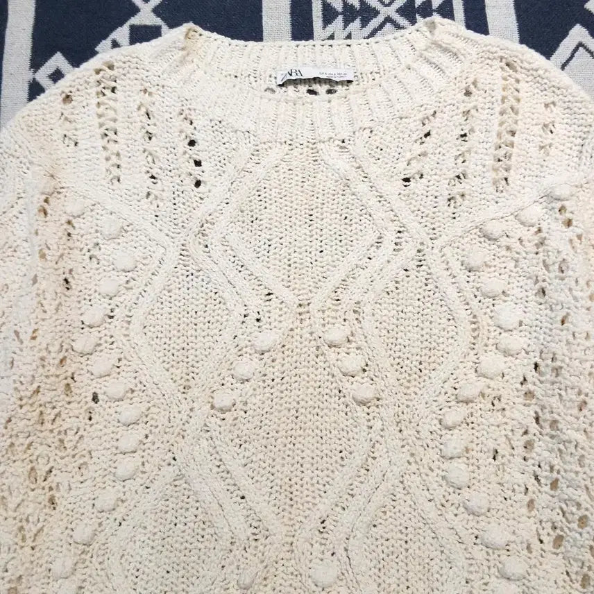 [BUNJANG] ZARA Ivory White Pom-pom Crochet Blouse / ZARA 자라 아이보리 화이트 방울 폼폼 시스루 펀칭 모리걸 코튼블렌드