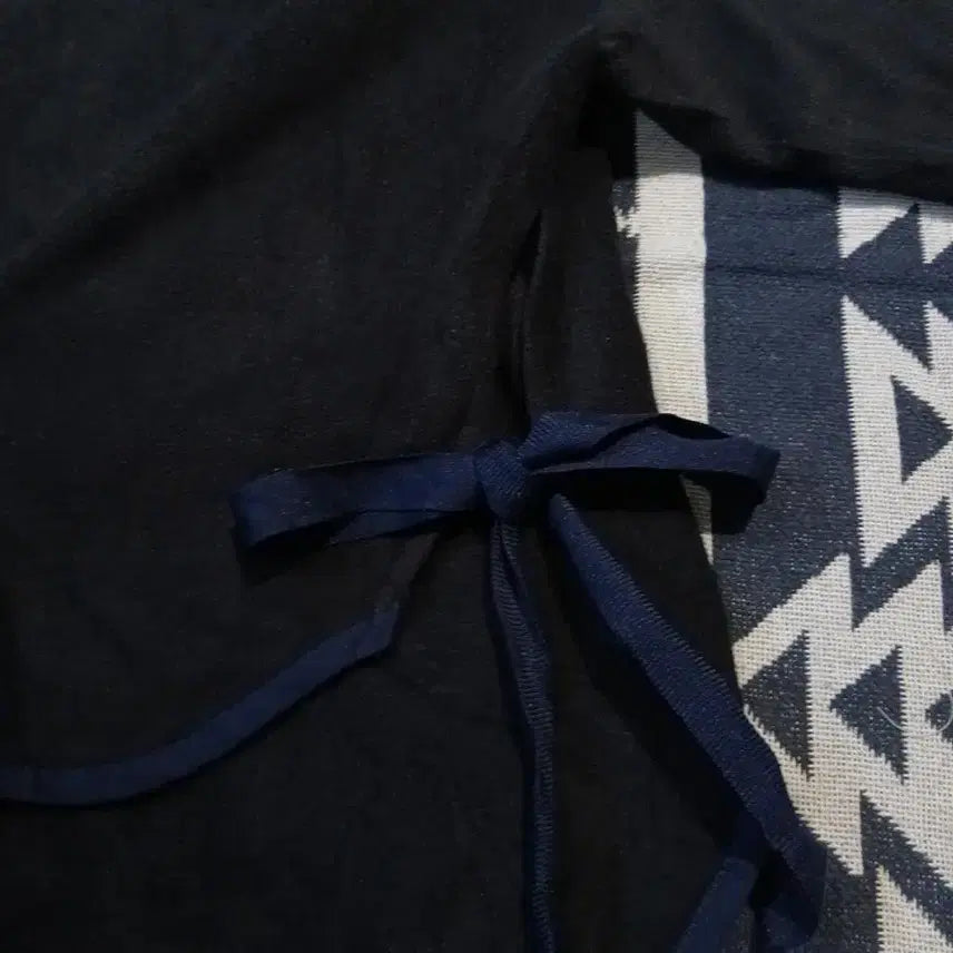[BUNJANG] Uniqlo x White Mountaineering JP Black Navy Lining Unbalance Ribbon Jacket / 유니클로 X 화이트 마운티니어링 JP 블랙 네이비 라이닝 언발란스 리본