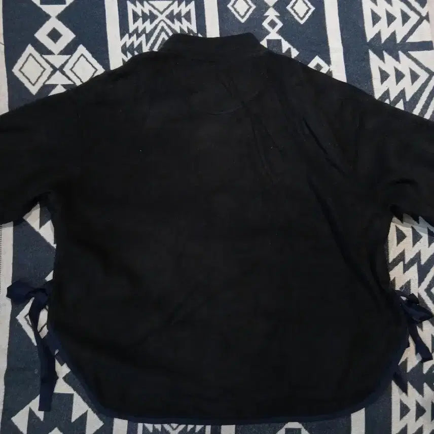 [BUNJANG] Uniqlo x White Mountaineering JP Black Navy Lining Unbalance Ribbon Jacket / 유니클로 X 화이트 마운티니어링 JP 블랙 네이비 라이닝 언발란스 리본