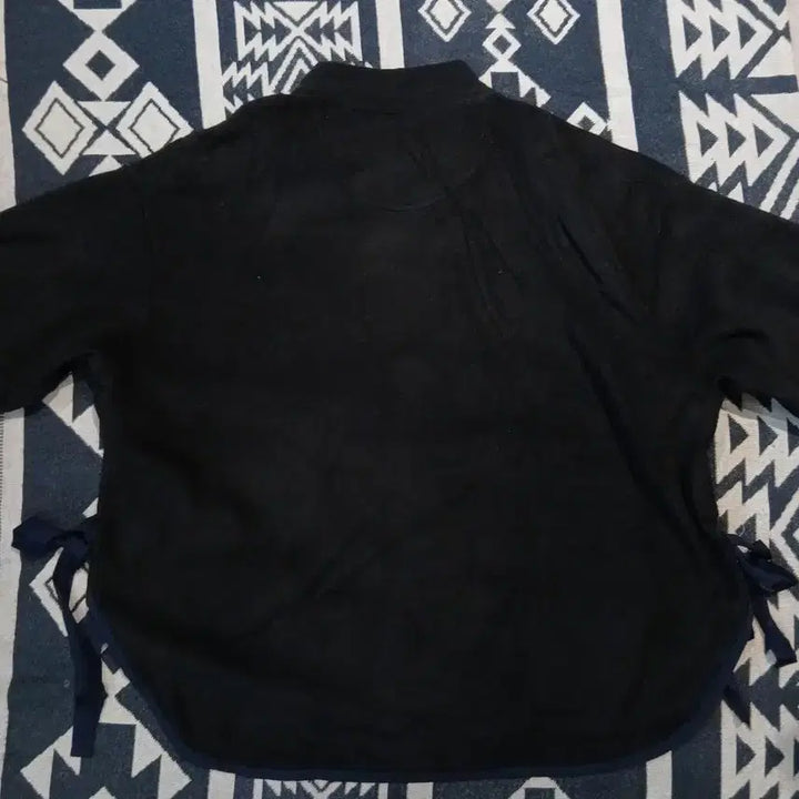 [BUNJANG] Uniqlo x White Mountaineering JP Black Navy Lining Unbalance Ribbon Jacket / 유니클로 X 화이트 마운티니어링 JP 블랙 네이비 라이닝 언발란스 리본