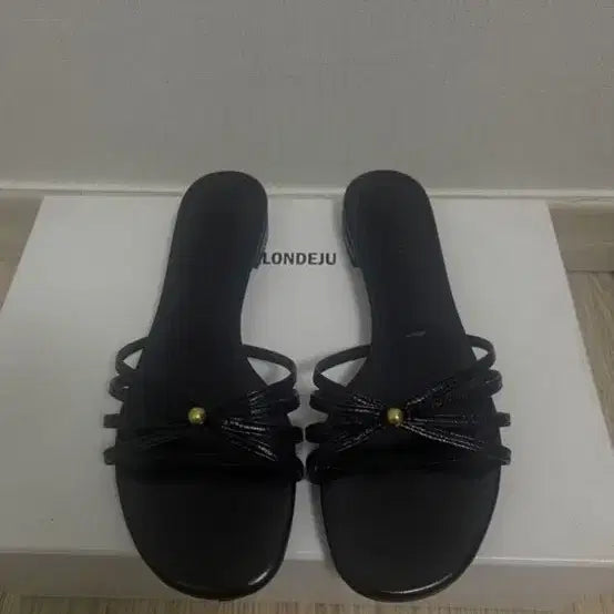 [BUNJANG] Salon de Jju Sandals 235 New / 살롱드쥬 여성샌들 소가죽 슬리퍼 235 새상품