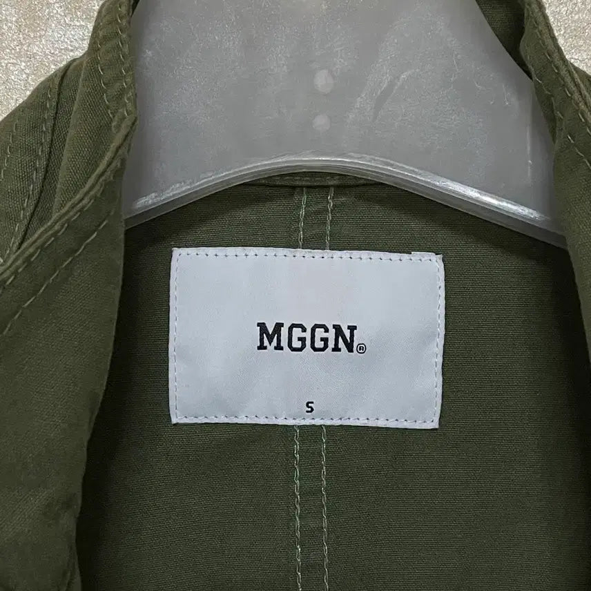 [BUNJANG] MGGN Macwoodgun Khaki Bomber Jacket (S) / MGGN 맥우드건 카키 봄버 야상 자켓 S