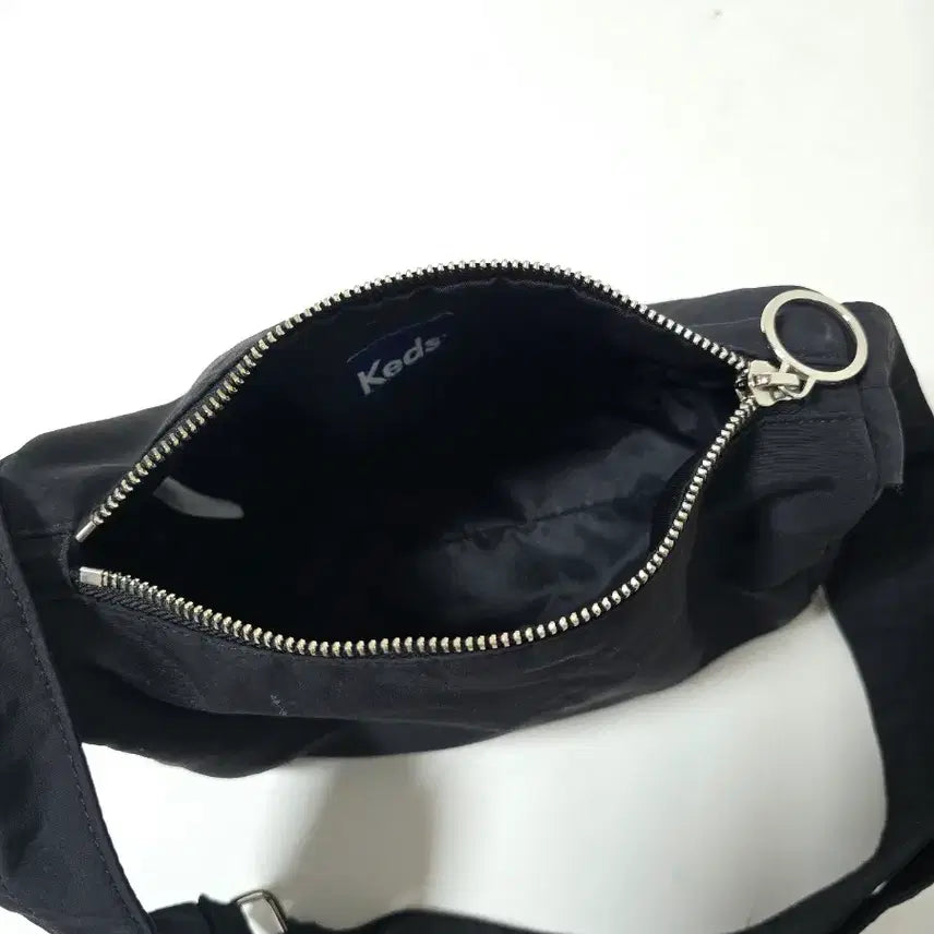 [BUNJANG] Keds Black Nylon Crossbody Shoulder Bag / 케즈 블랙 나일론 숄더백 크로스백 0316