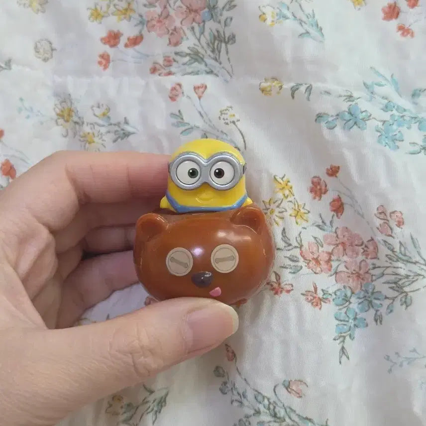 [BUNJANG] Minions Winnie the Pooh Gachapon / 미니언즈 곰돌이 푸 가챠