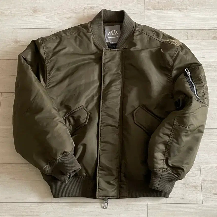 [BUNJANG] ZARA Oversized Bomber Jacket - Khaki (Size S) / [S] 자라 오버사이즈 핏 봄버 자켓 카키 SHANGHAI EDITION