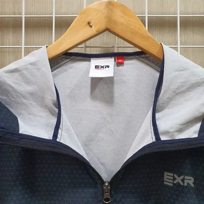 [SOLD OUT] EXR 바람막이 후드 점퍼 네이비